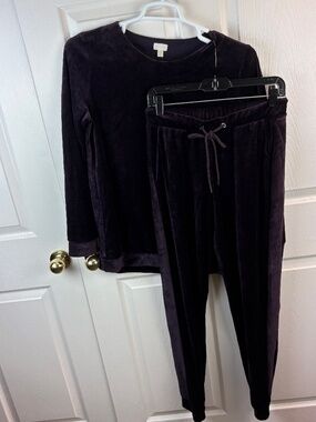 Hanro Favourite Velour Pajama Set